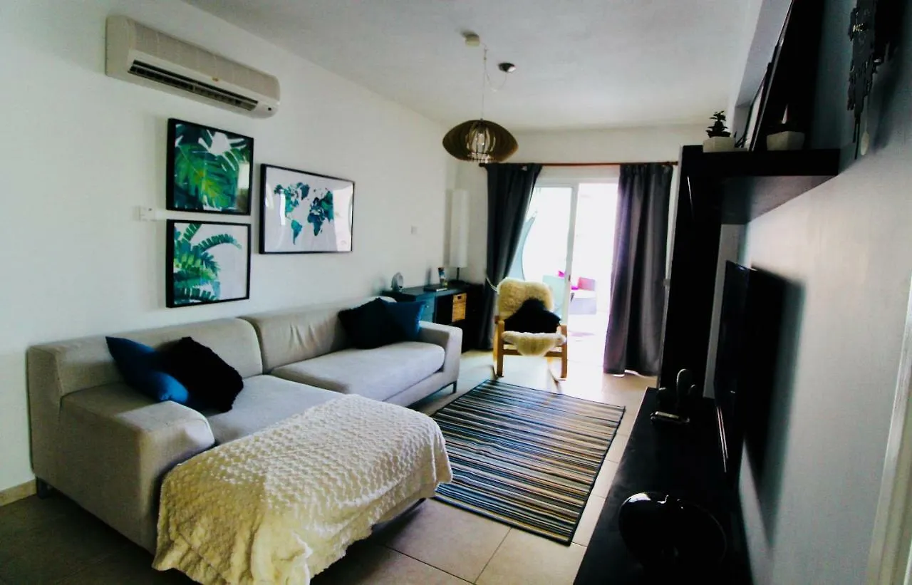 Citywitch 3, Makenzie Apartamento Lárnaca