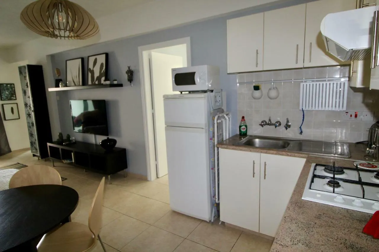 Citywitch 3, Makenzie Apartamento Lárnaca